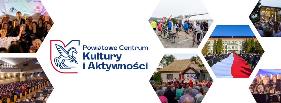 Powiatowe Centrum Kultury i Aktywności widnieje na osi zdjęcia. Hexagonalne zdjęcia wokół przedstawiają różne wydarzenia: koncerty, rowery, tłumy i wielką flagę. Przewaga bieli i niebieskiego w tle.